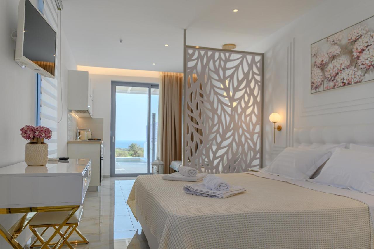 ליקסורי Dionisos Suites מראה חיצוני תמונה