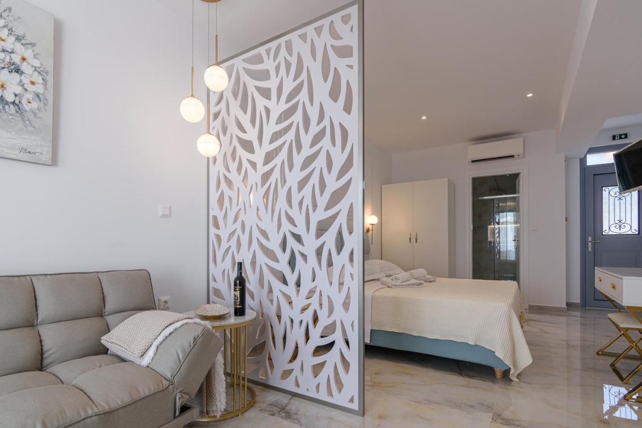 ליקסורי Dionisos Suites מראה חיצוני תמונה