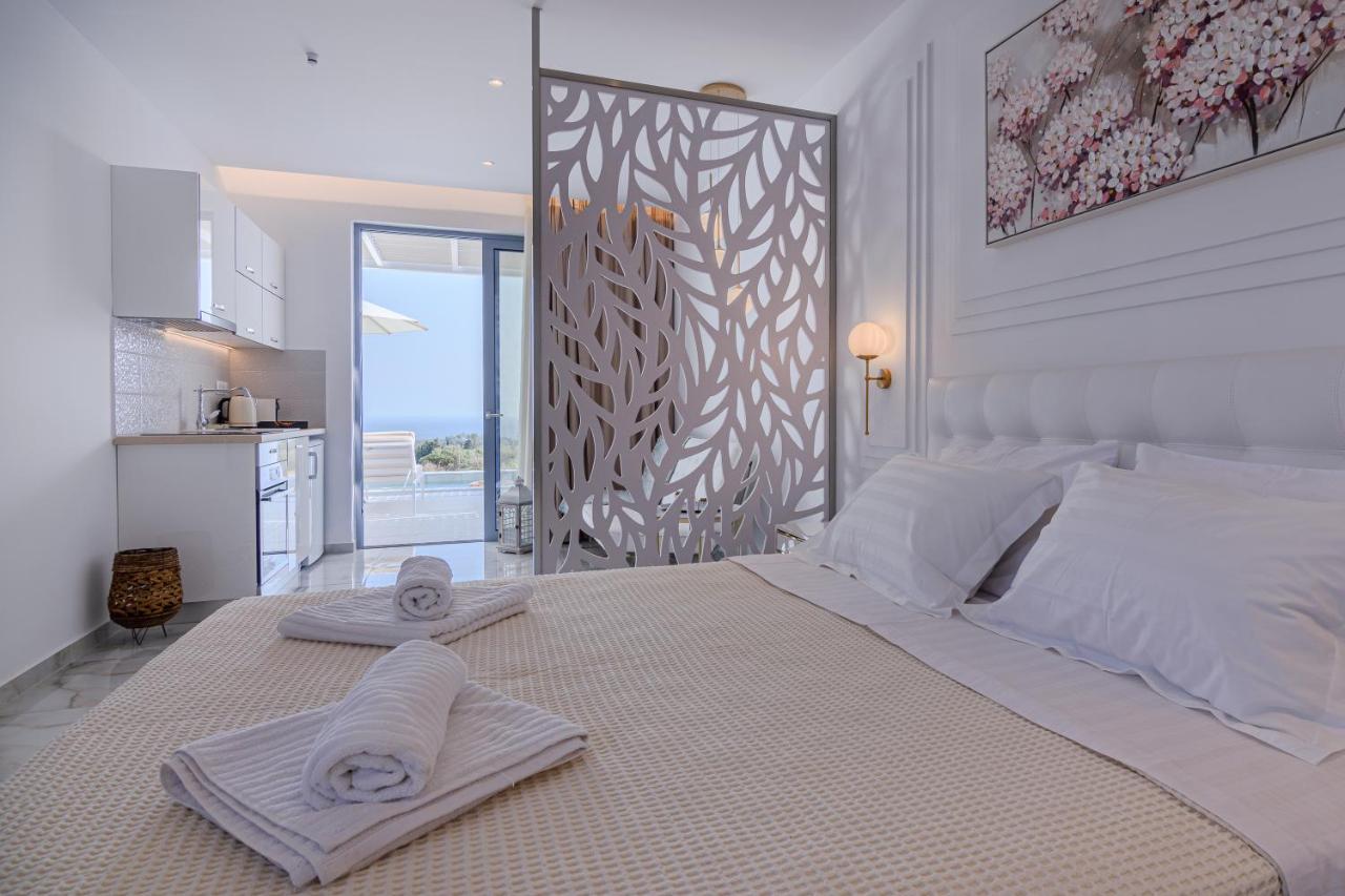 ליקסורי Dionisos Suites מראה חיצוני תמונה
