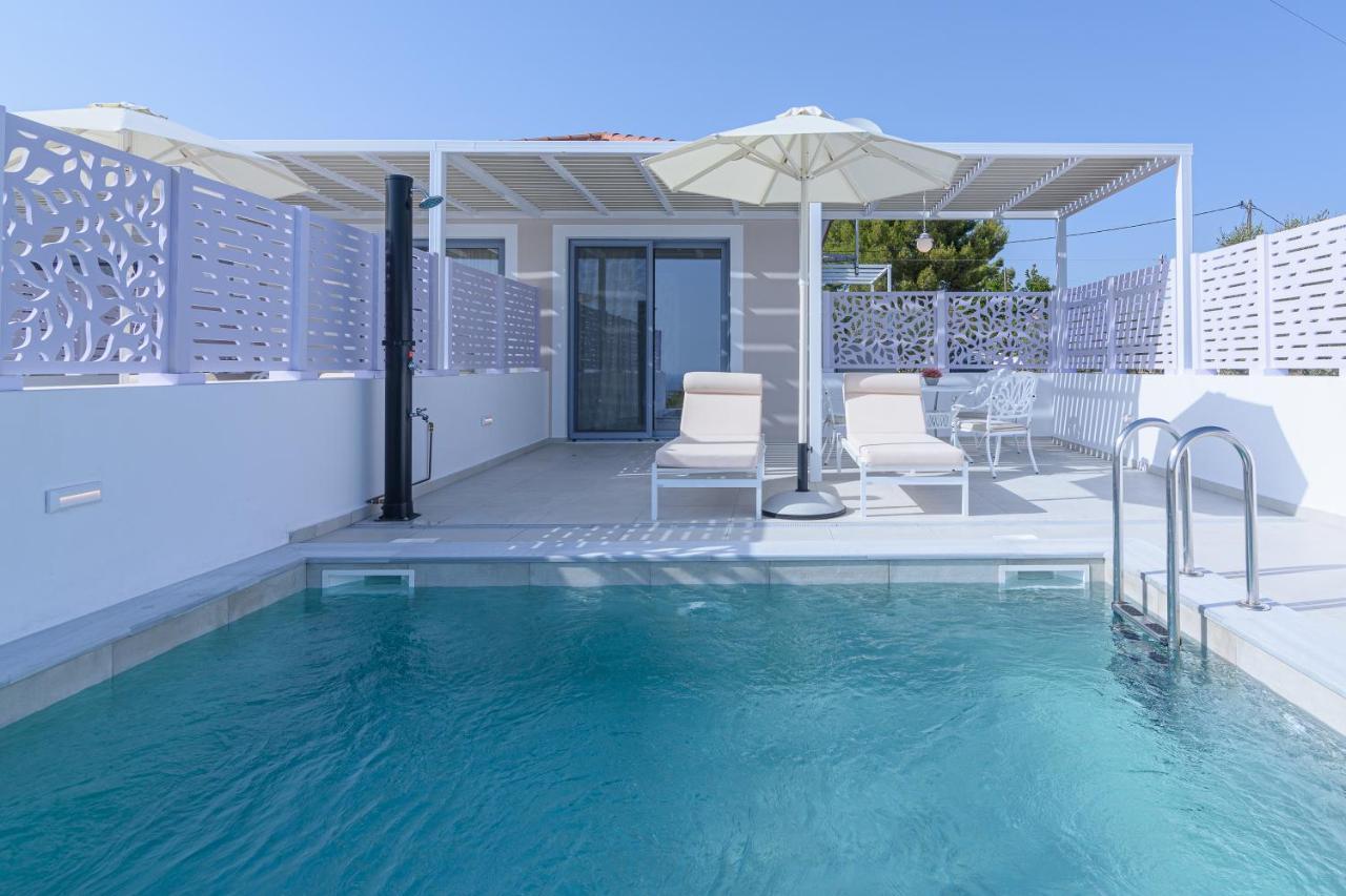 ליקסורי Dionisos Suites מראה חיצוני תמונה