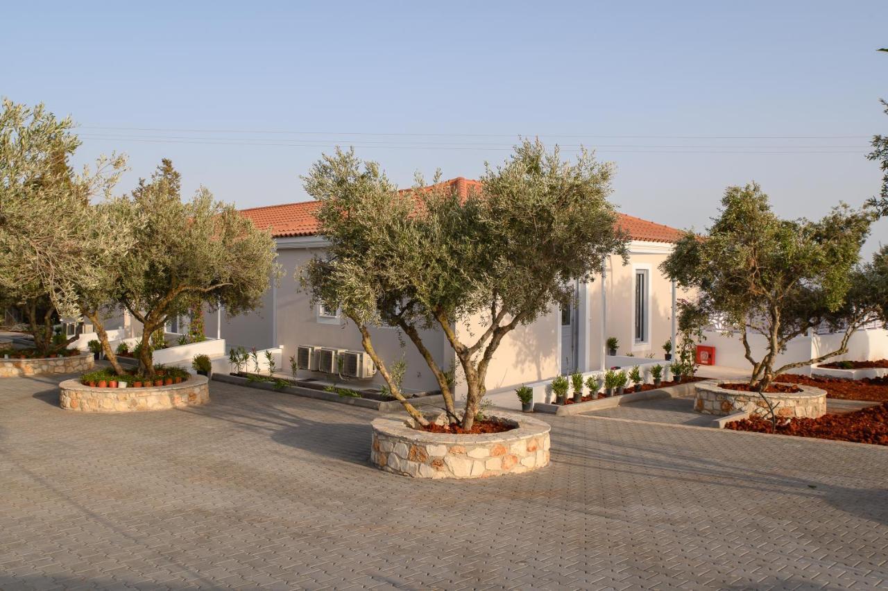 ליקסורי Dionisos Suites מראה חיצוני תמונה